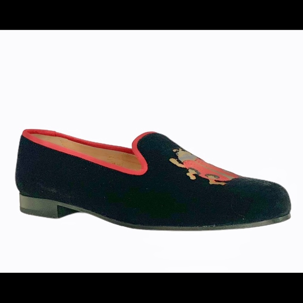 Classic blk velvet.Ladybug embroidery.NEVER WORN.